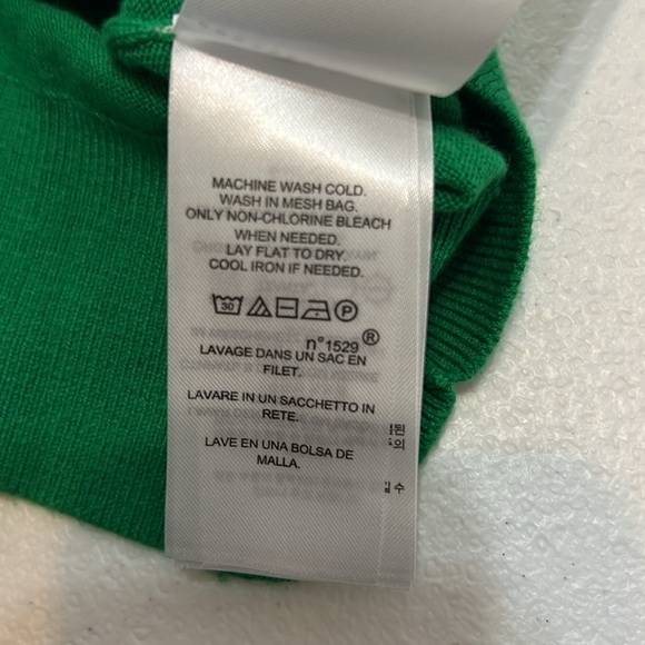Lauren Ralph Lauren Black Label Sz M Sweater Emerald V Green Neck Ruffle Cuff - Picture 9 of 9